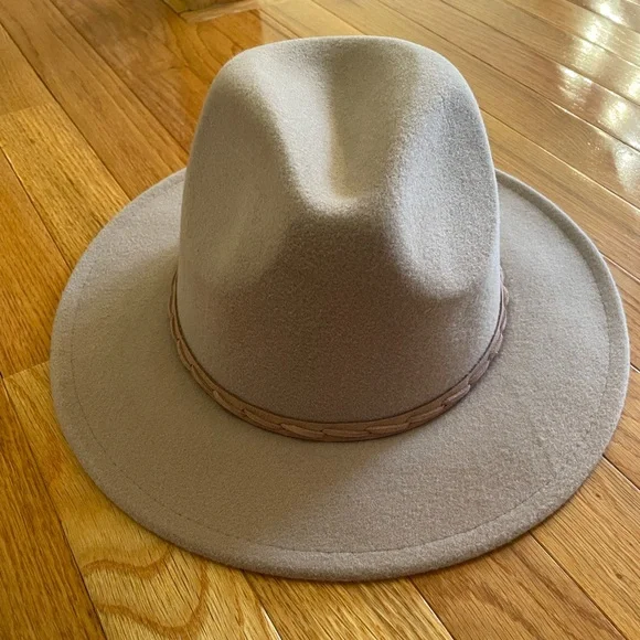 Time and Tru | Accessories | Tan Fedora Hat Nwt | Poshmark display picture 2